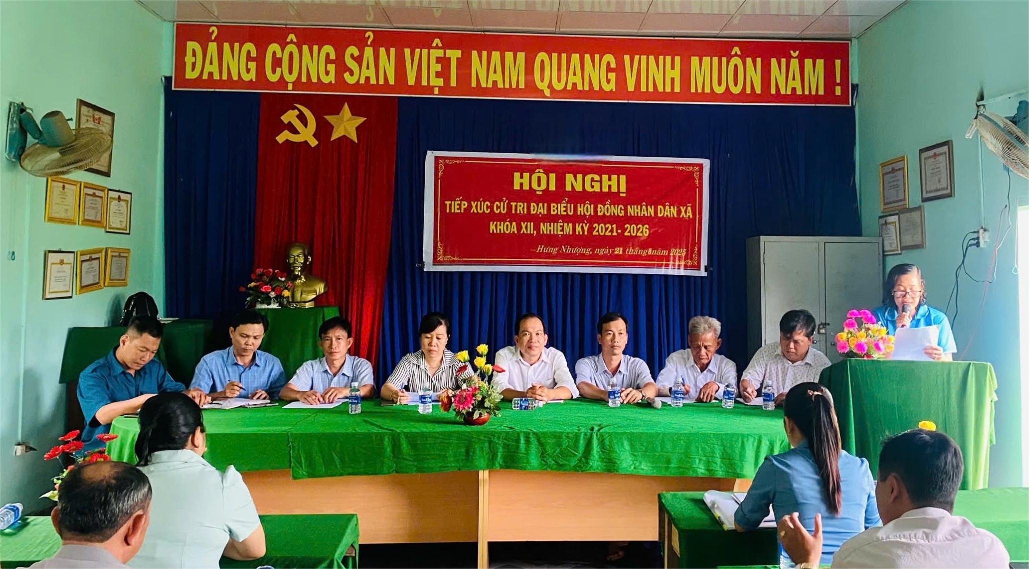 Hội đồng nhân dân xã Hưng Nhượng tiếp xúc cử tri sau kỳ họp thứ 2 